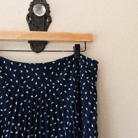 Charter Club Size 14 Blue White Pleated Midi Skirt Lined Side Zip - Picture 8 of 9